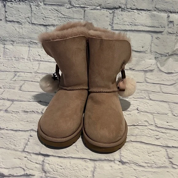 UGG Shoes Ugg Irina Star Charm Dusk Pink Womens Boots Size